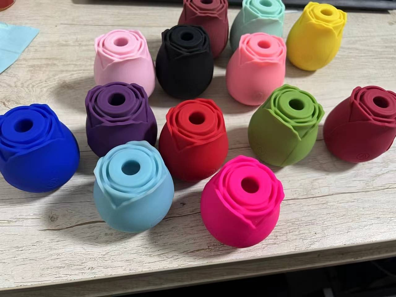 XIAER - Rose Love Sucking Vibrator